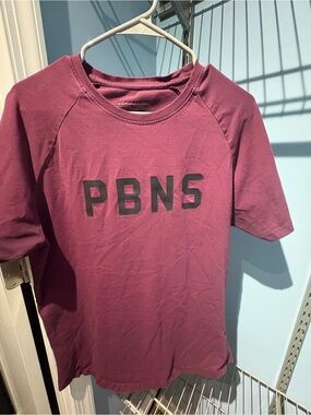 Alphalete Red PBNS top, size L